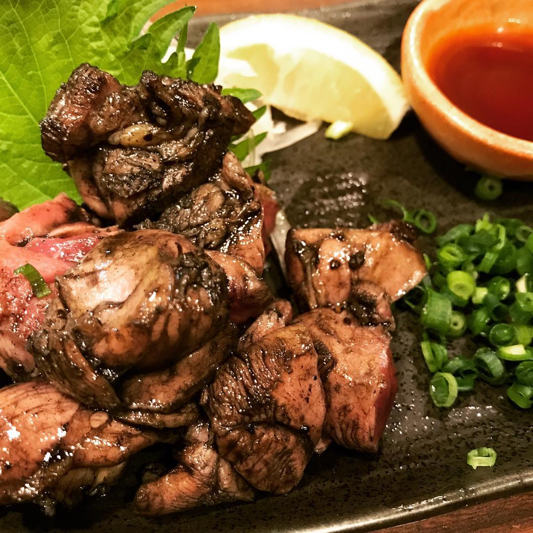 大阪、京都人氣地雞料理4選！大阪梅田闘鶏(本店)-生雞刺身