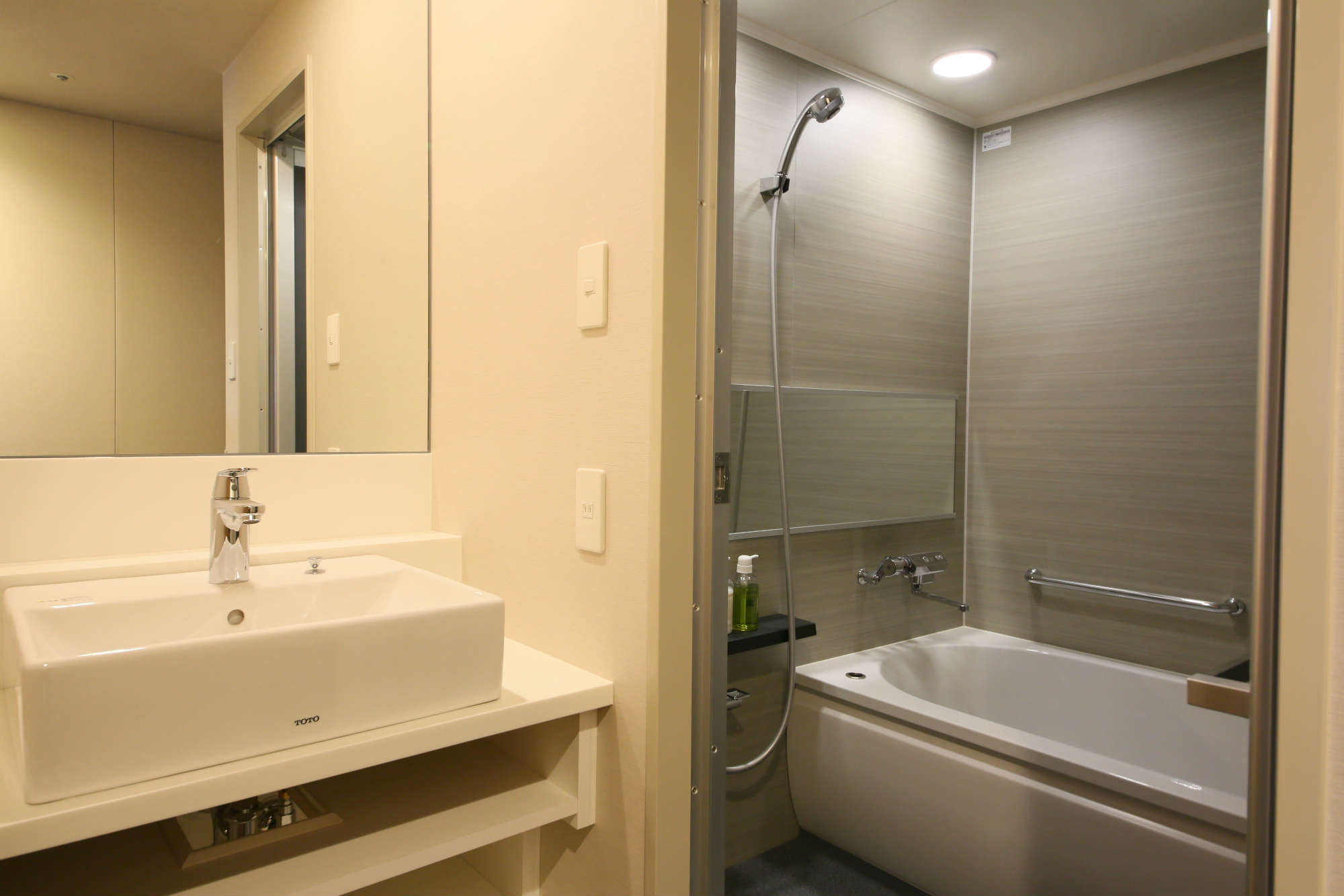 【東京近郊一天行程】江之島、鎌倉 格拉斯麗新宿酒店 Hotel Gracery Shinjuku - 廁所與浴室