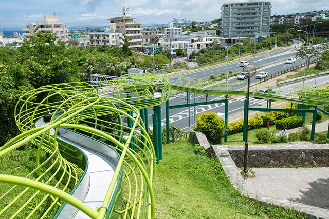 沖繩最高溜滑梯：浦添大公園