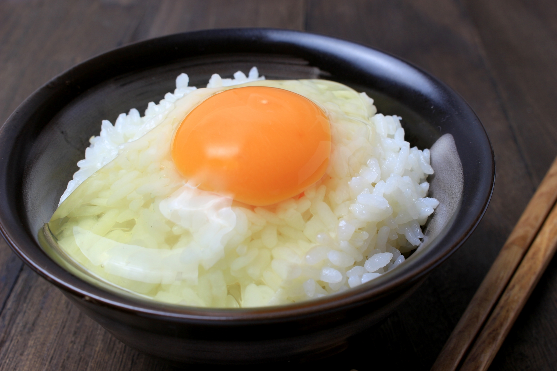 生雞蛋拌飯（卵かけご飯）Tamago Kake Gohan（T.K.G.）