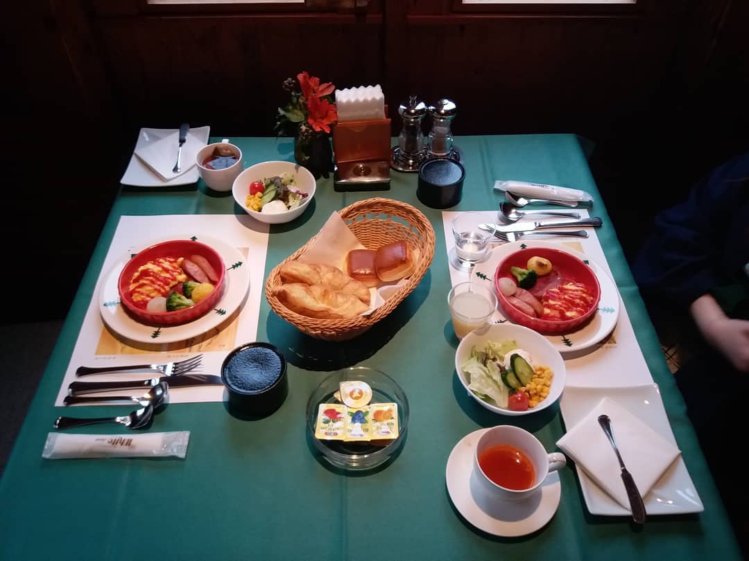 入住小木屋The Lodge可以在法式餐廳「La Fontine」享用西式早餐｜有馬溫泉古泉閣旅館（Kosenkaku）有馬溫泉 有馬溫泉旅館 有馬溫泉酒店 有馬溫泉飯店 有馬天然溫泉 Arima Onsen 有馬温泉