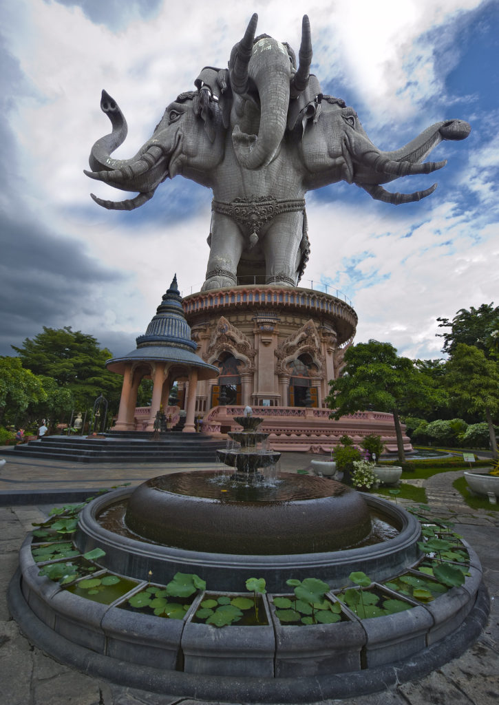 泰國自由行 北欖府 (Samut Prakan)​​ 三頭象神博物館（The Erawan Museum）