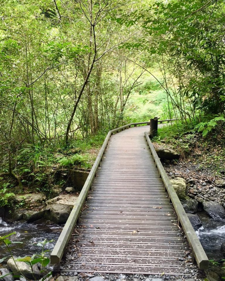 有宜蘭小太魯閣​之稱的林美石磐步道是礁溪必去景點之一，被稱為宜蘭最美清水步道，於2019年7月重新開放 宜蘭親子遊