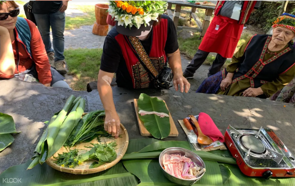 製作原住民傳統料理